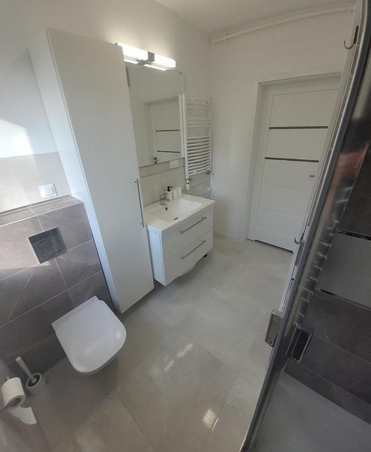Pobierowo Baltic Apartament Turkusowy Buitenkant foto